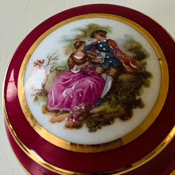 Limoges Porcelane France trinket box